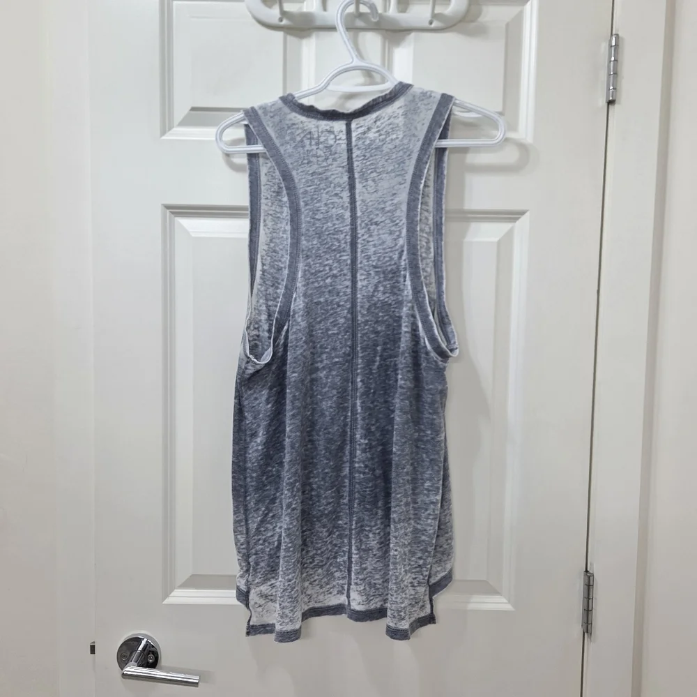 Chasor Tank Top - Picture 2 of 5